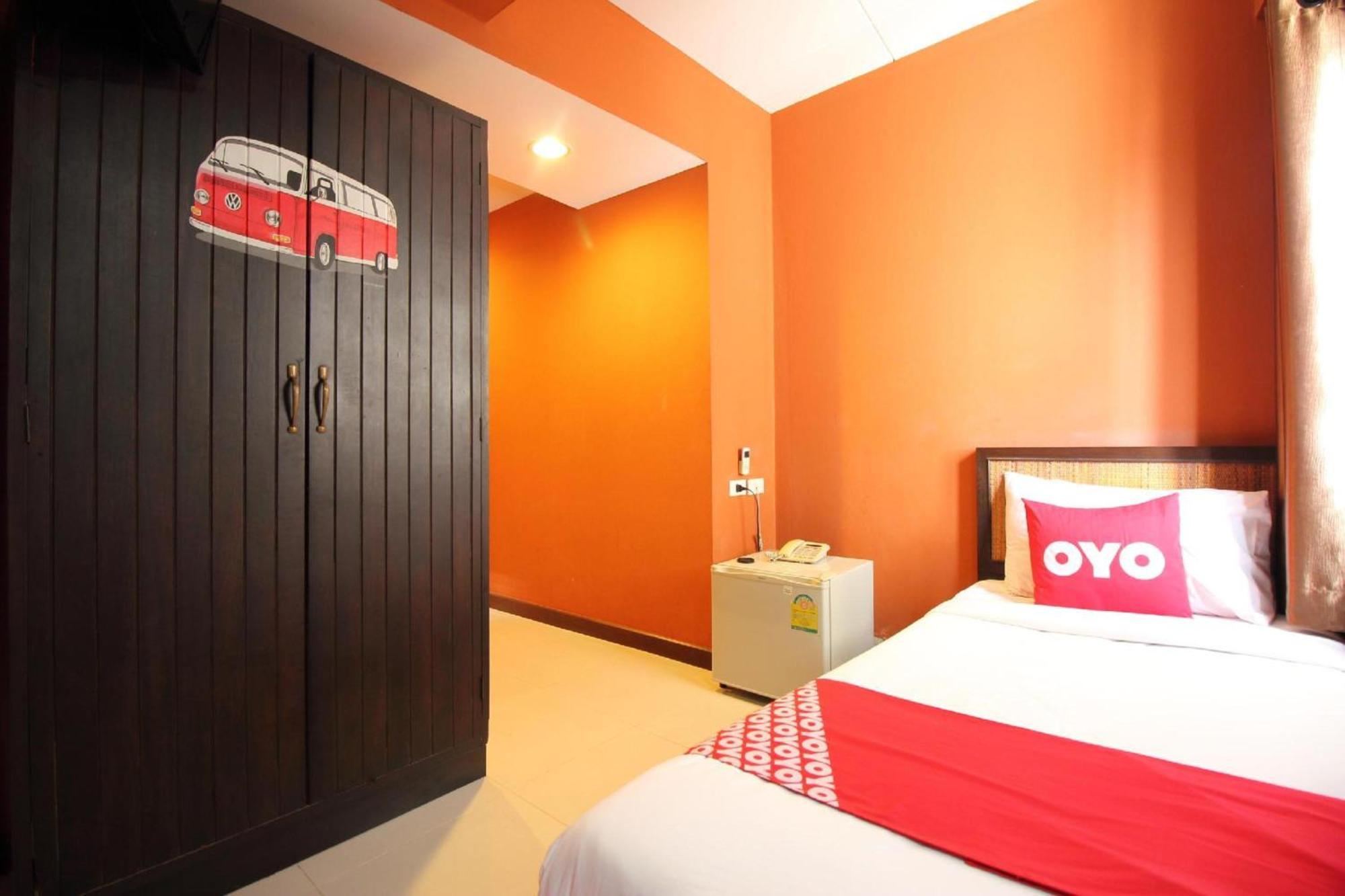 OYO 482 판니 로지  호텔 방콕 외부 사진